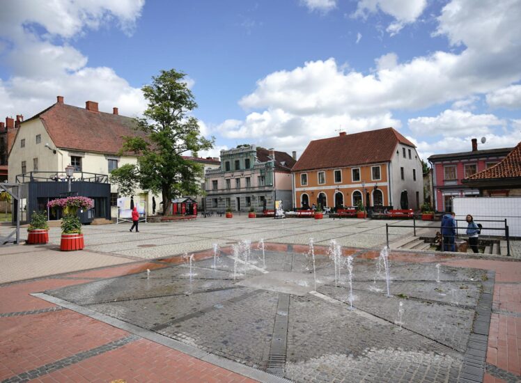 trebon chateau square