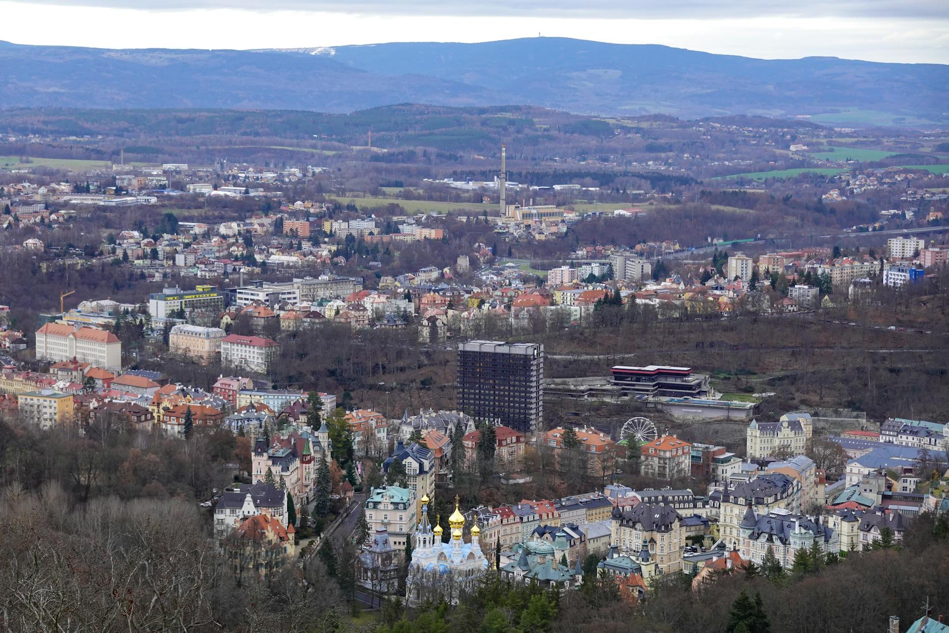 Letecký pohled na Karlovy Vary