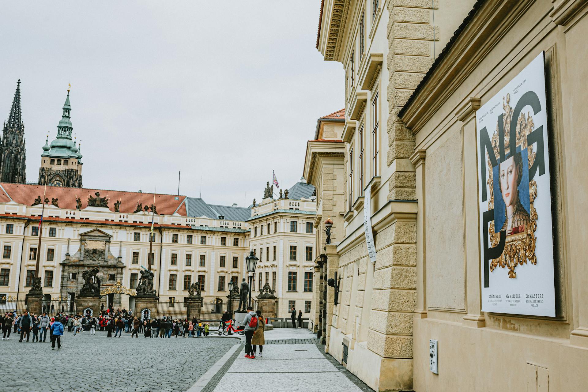 Private Tour vs Group Tour Czech Republic: Which Is Right for You?